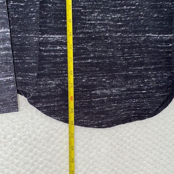 Hollister long sleeve - Picture 5 of 6